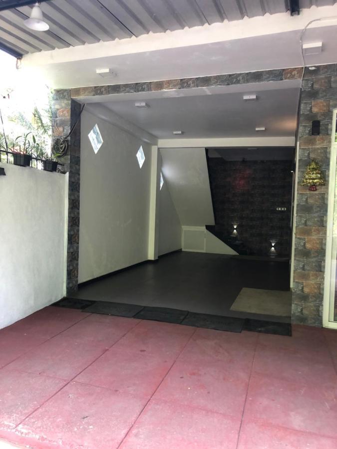 Jenushi Homestay Κάντι Εξωτερικό φωτογραφία