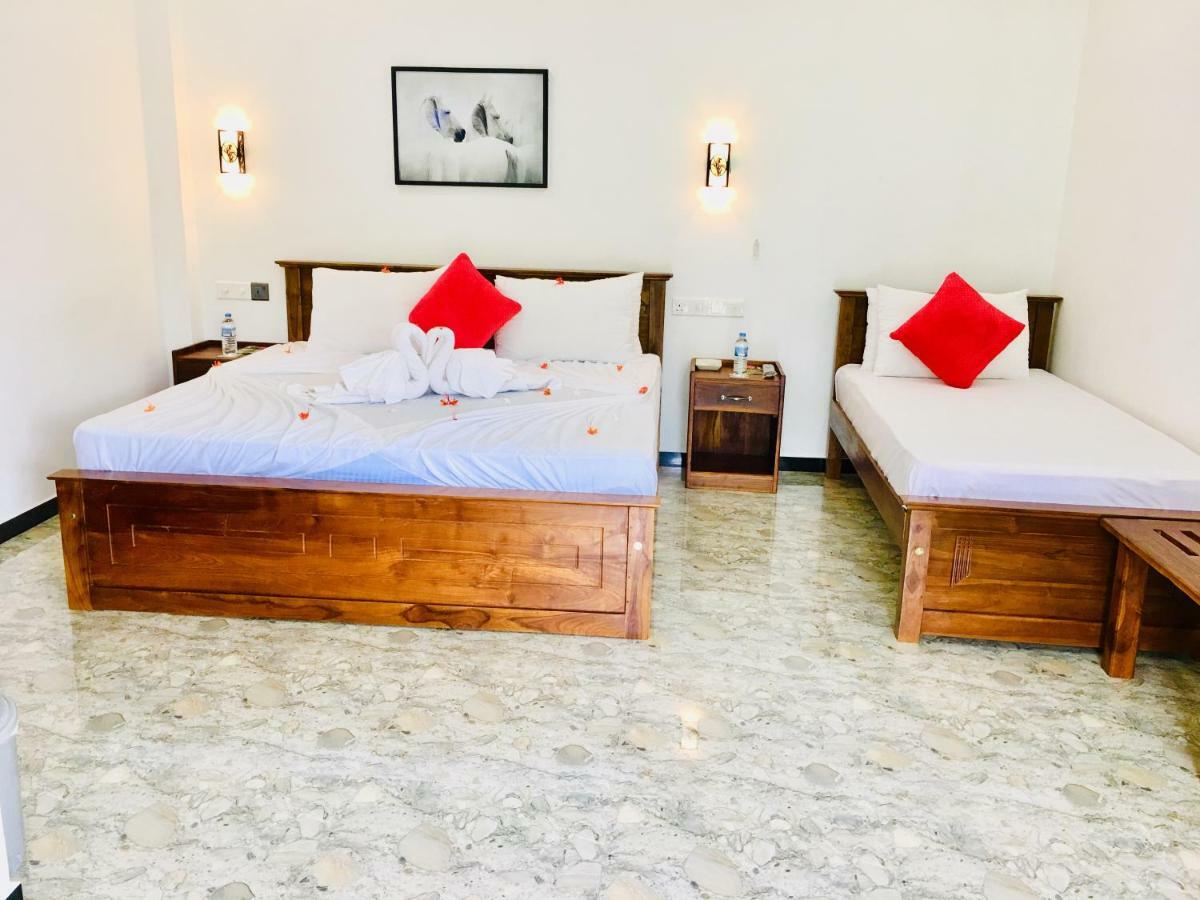 Jenushi Homestay Κάντι Εξωτερικό φωτογραφία