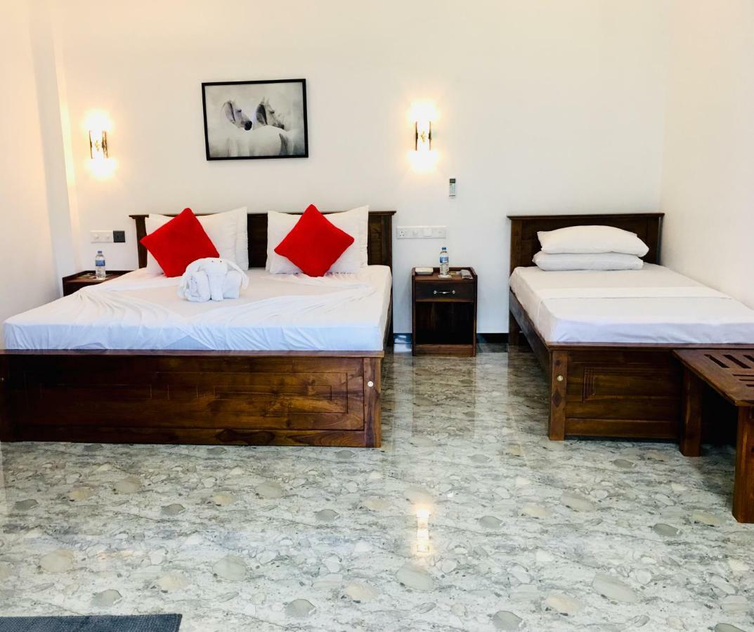 Jenushi Homestay Κάντι Εξωτερικό φωτογραφία
